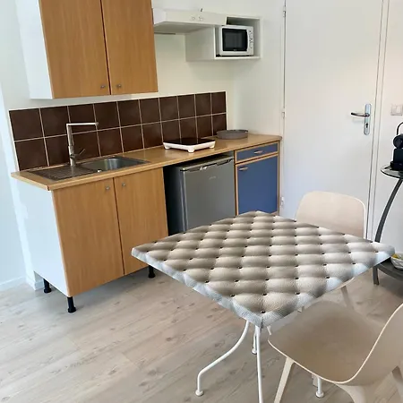 Studio Independant 3 Etoiles Dans Villa Au Bord Du Lac Annecy شقة